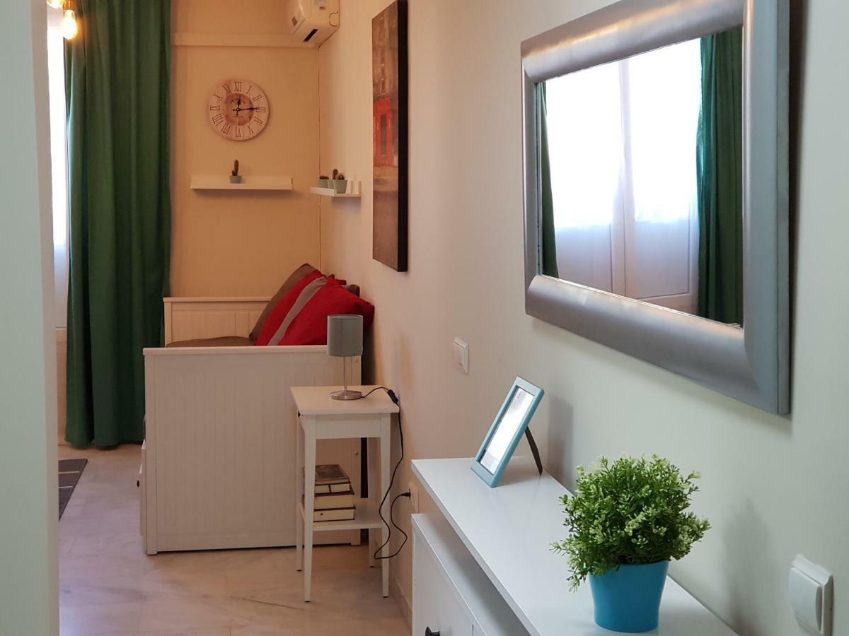 **** Genuar Apartments Malaga Center Kültér fotó