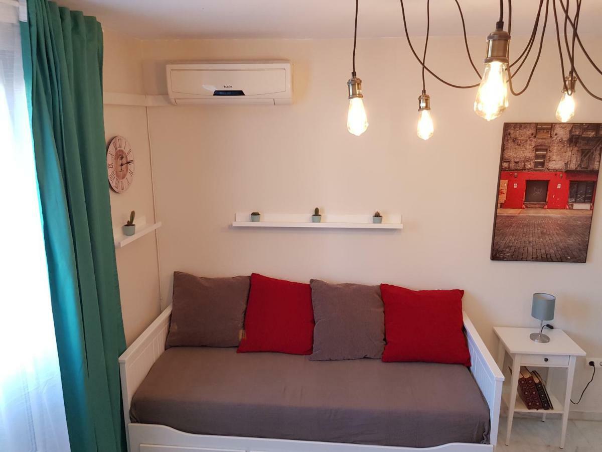 **** Genuar Apartments Malaga Center Kültér fotó