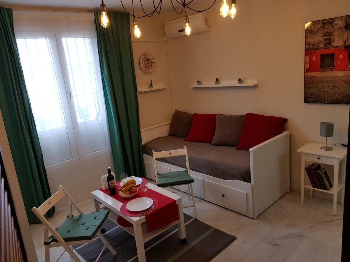 **** Genuar Apartments Malaga Center Kültér fotó