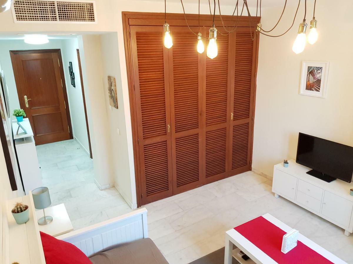 **** Genuar Apartments Malaga Center Kültér fotó