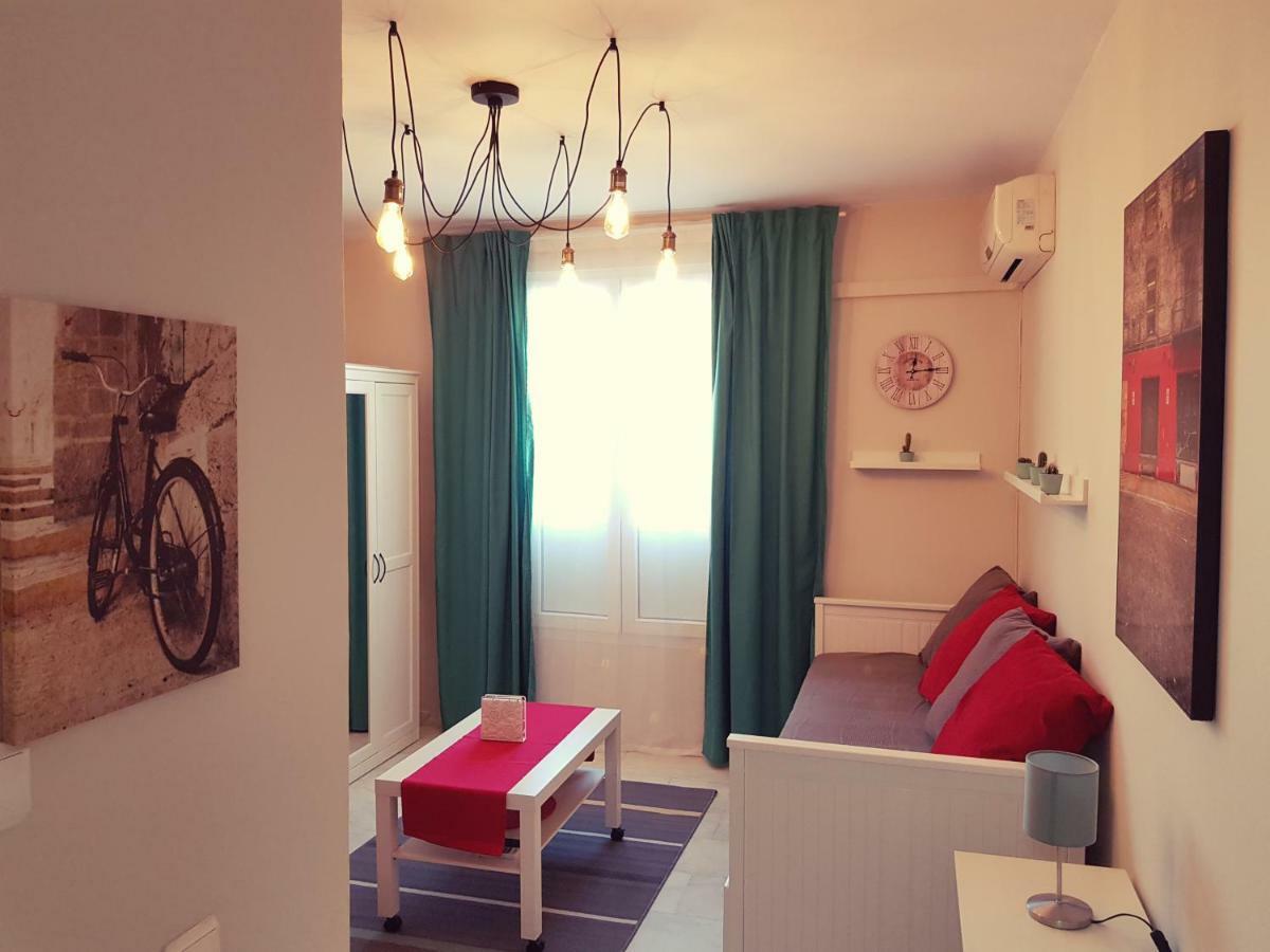 **** Genuar Apartments Malaga Center Kültér fotó