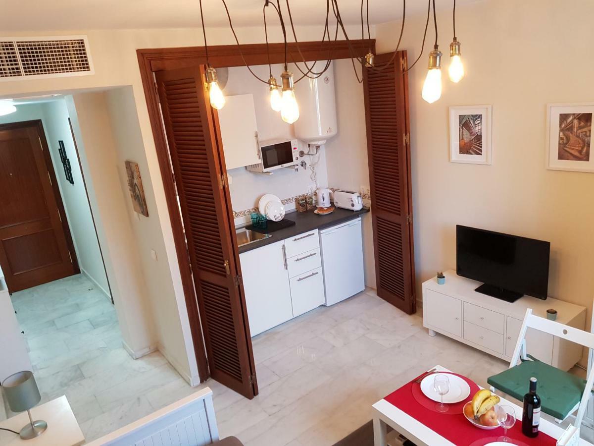 **** Genuar Apartments Malaga Center Kültér fotó