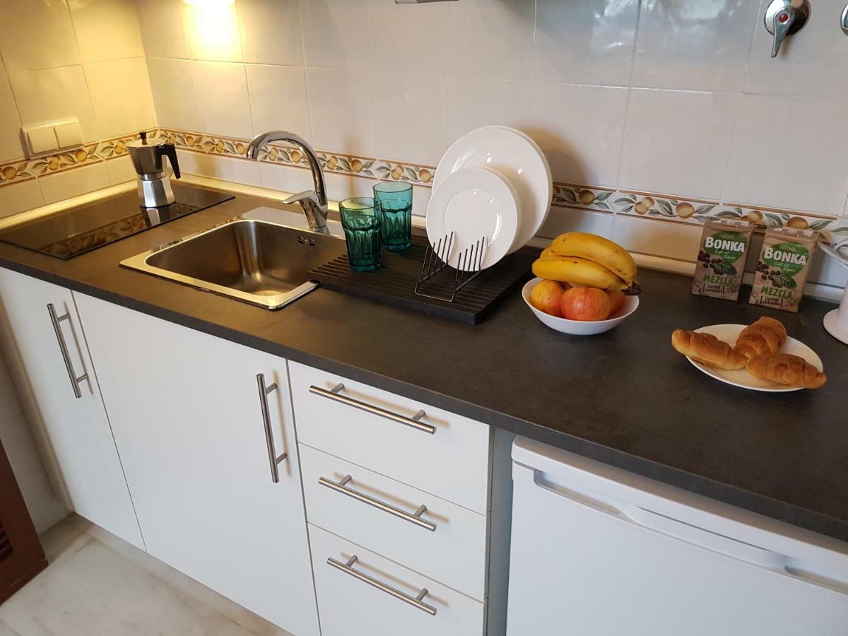 **** Genuar Apartments Malaga Center Kültér fotó