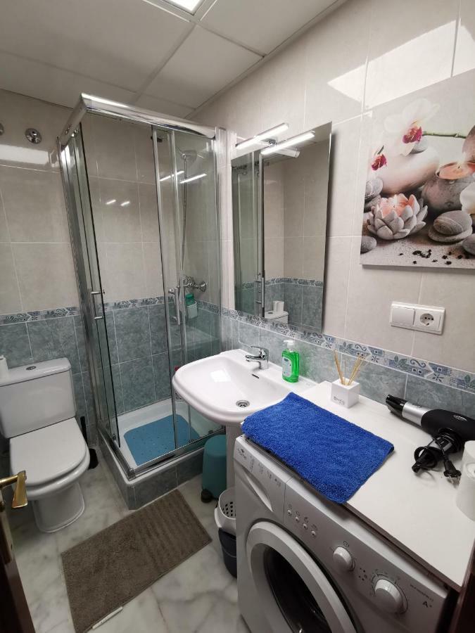 **** Genuar Apartments Malaga Center Kültér fotó
